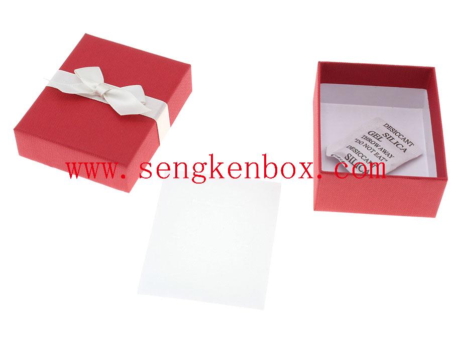 Boîte en carton d'emballage de cadeau de bijoux