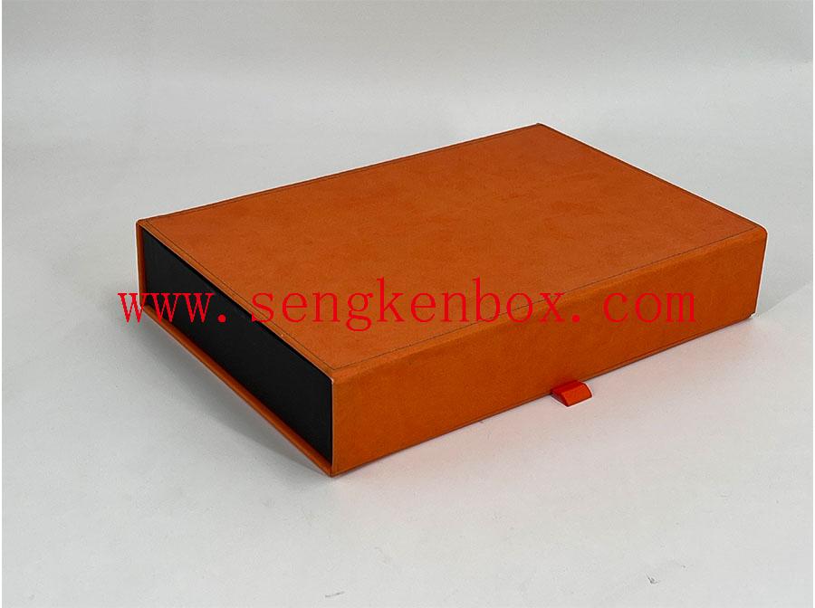 Boîte en cuir d'emballage orange