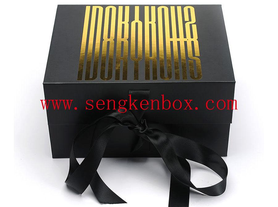 Boîte-cadeau en papier pour chaussures de vêtements noirs