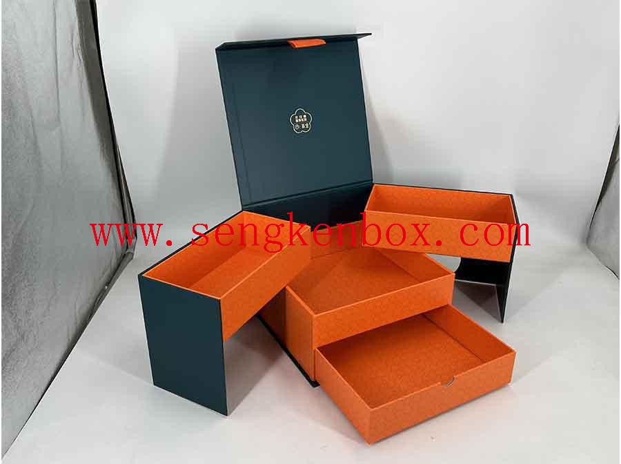 Boîte-cadeau en papier ligné orange