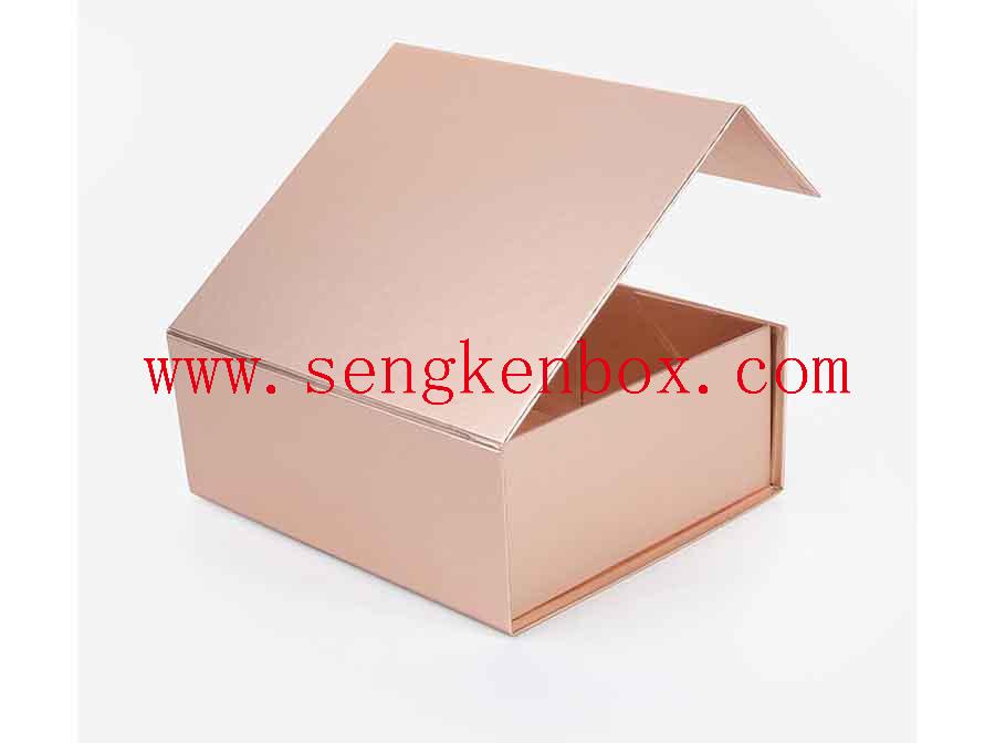 Boîte à vêtements de luxe avec logo personnalisé en or rose brillant