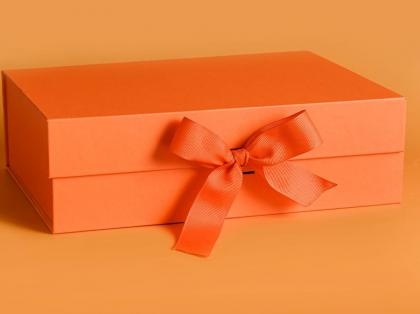 Clamshell High Quality Box With Bow Tie