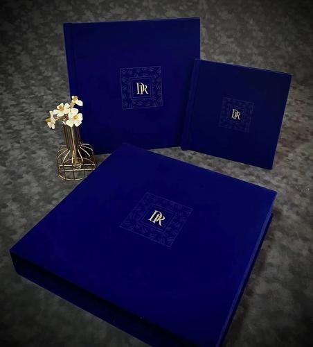 OEM et ODM Exquisite premium flocking wedding album with display storage box à vendre
