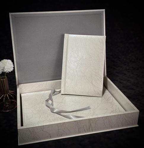 OEM et ODM Two wedding album with high-end gift box à vendre
