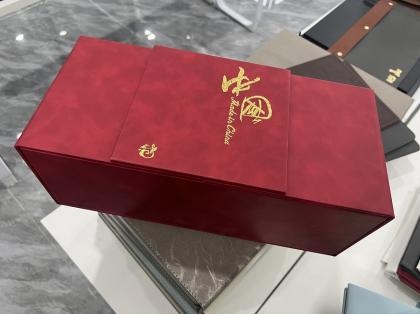 OEM et ODM Leather Handle Magnetic Snack Flip Lid Box Leather Box Printing à vendre