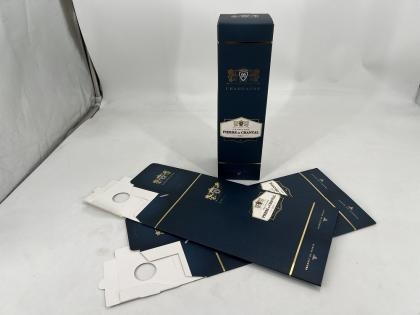 OEM et ODM Hot Stamping White Card Paper Box Wine Packaging High-grade Gift à vendre